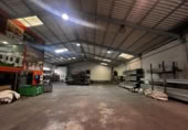 Nave Industrial en venta con 550m² en Alicante foto