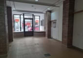 Local comercial en venta con 58m² en Vitoria foto
