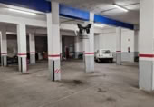 700m² commercial premises for sale in Oviedo, photo