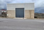 Nave en venta con 215m² en Azuaga foto