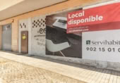 Local comercial en venta con 274m² en Badajoz foto
