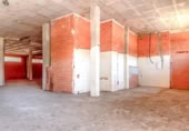 Local comercial en venta con 274m² en Badajoz foto