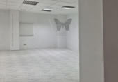 Local comercial en alquiler con 91m² en Oviedo foto