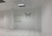 Local comercial en alquiler con 91m² en Oviedo foto