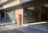 Local comercial en alquiler con 121m² en Granada foto