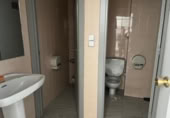 Local comercial en alquiler con 121m² en Granada foto