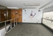 Local comercial en alquiler con 121m² en Granada foto
