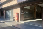 Local comercial en alquiler con 121m² en Granada foto