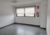 Oficina
en venda
amb 40m² a Osca foto