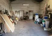Local comercial en venta con 131m² en Granja de Torrehermosa foto