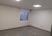 Local comercial en venta con 166m² en Huete foto