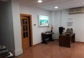200m² commercial premises for sale in Granada, photo
