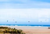 Local comercial en venta con 600m² en Castelldefels foto