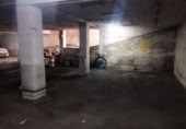 300m² commercial premises for sale in Pontevedra, photo
