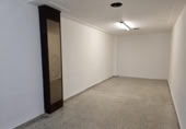 75m² commercial premises for sale in Gerona, photo