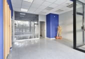Local comercial en alquiler con 49m² en Granada foto