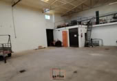Nave en venta en Valdepeñas foto