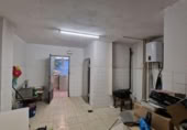 Local comercial en venta con 50m² en Torrelavega foto