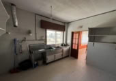 1092m² bâtiment pour vente à Frades, photo