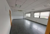 63m² office for sale in Huesca, photo