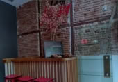 Bar en venta con 110m² en Madrid foto