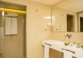  hotel for sale in Castelldefels, Avinguda de Castelldefels photo