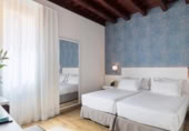  hotel for sale in Barcelona, photo