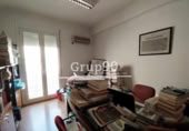 505m² building for sale in Lérida, photo