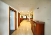 270m² restaurant for sale in Torrevieja, Calle Rosalía de Castro photo