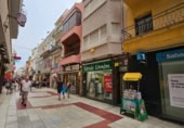 Local comercial en venta con 75m² en Calella, Carrer Amadeu foto