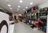 Local comercial en venta con 75m² en Calella, Carrer Amadeu foto
