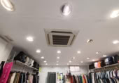 Local comercial en venta con 75m² en Calella, Carrer Amadeu foto