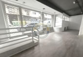 Local comercial en venta con 300m² en Vigo, en la zona de Vigo, avda. de camelias foto