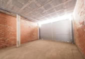 117m² commercial premises for sale in Tarrasa, Carrer del Sometent Castella photo