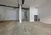 495m² commercial premises for sale in Mataró, Passatge Mas Sant Jordi photo