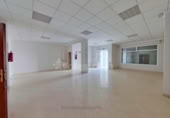 123m² locaux commerciaux pour vente à Mairena del Alcor photo