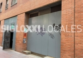 Local comercial en alquiler con 292m² en Barcelona, en la zona de el Turó de la Peira, Carrer del Doctor Pi i Molist foto