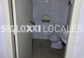Local comercial en alquiler con 292m² en Barcelona, en la zona de el Turó de la Peira, Carrer del Doctor Pi i Molist foto