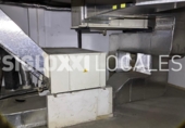 Local comercial en alquiler con 292m² en Barcelona, en la zona de el Turó de la Peira, Carrer del Doctor Pi i Molist foto