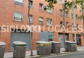 Local comercial en alquiler con 292m² en Barcelona, en la zona de el Turó de la Peira, Carrer del Doctor Pi i Molist foto
