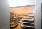 128m² commercial premises for rent in Madrid, in the area of Ventas photo