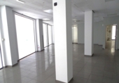171m² locaux commerciaux pour vente à Dos Hermanas, Avenida REYES CATOLICOS, 105 photo