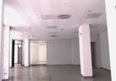 171m² locaux commerciaux pour vente à Dos Hermanas, Avenida REYES CATOLICOS, 105 photo