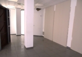 171m² locaux commerciaux pour vente à Dos Hermanas, Avenida REYES CATOLICOS, 105 photo