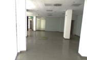 171m² locaux commerciaux pour vente à Dos Hermanas, Avenida REYES CATOLICOS, 105 photo