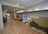 151m² commercial premises for sale in Játiva, Avenida de la República Argentina photo