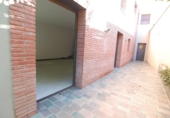 140m² commercial premises for sale in Granollers, Plaça de Josep Maluquer i Salvador photo