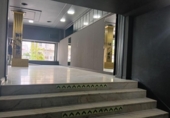 201m² commercial premises for sale in Vigo, photo
