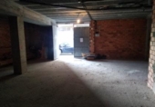 160m² commercial premises for sale in Pontevedra, photo