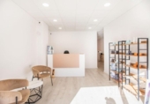 119m² commercial premises for sale in Barcelona, in the area of the Ancient Left of the Eixample, Carrer del Comte Borrell photo
